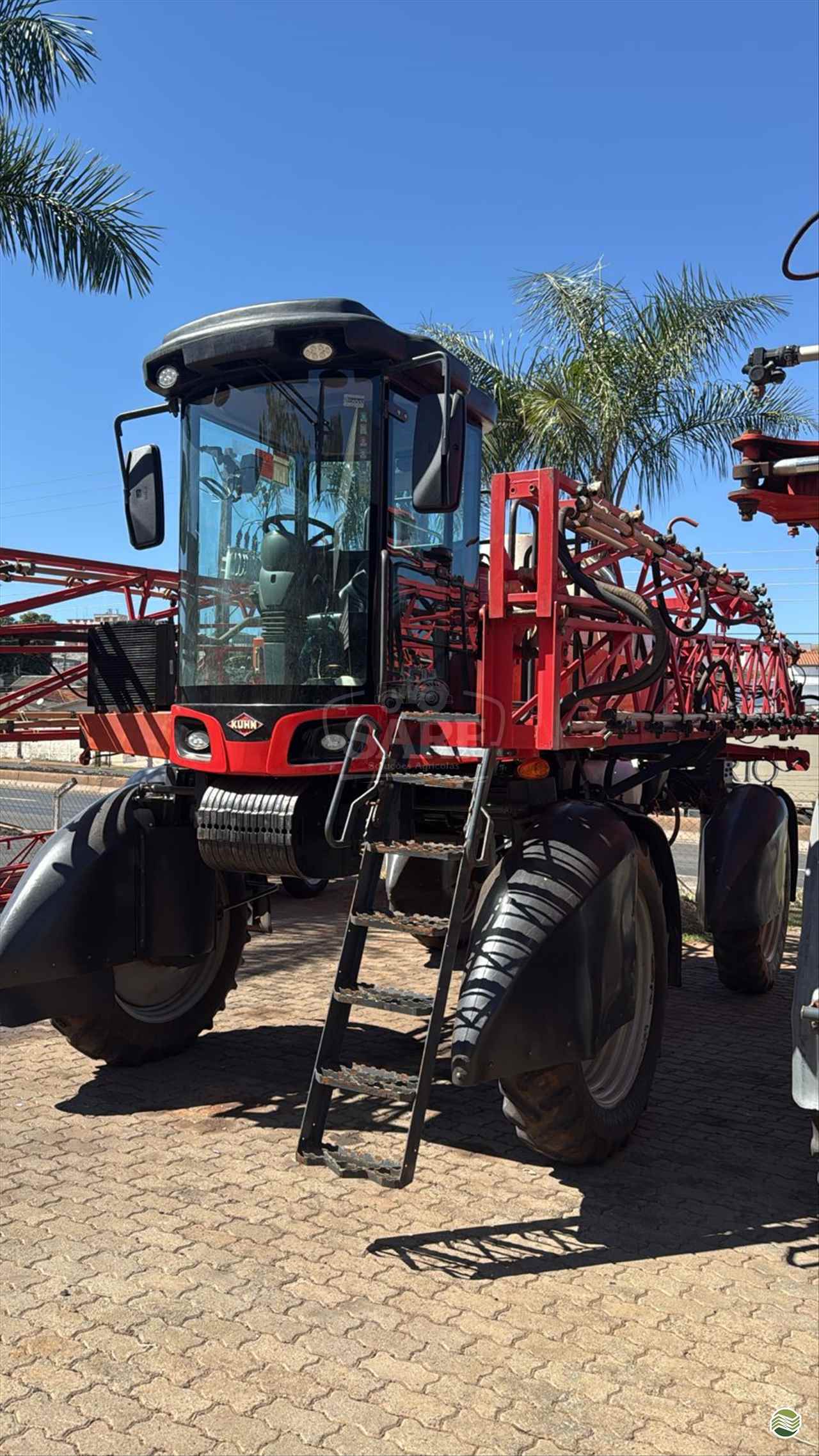 PULVERIZADOR KUHN BOXER 2000 Tração 4x4 SARF Soluções Agrícolas UBERLANDIA MINAS GERAIS MG